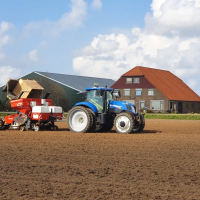 2023 witte julia trekker boerderij